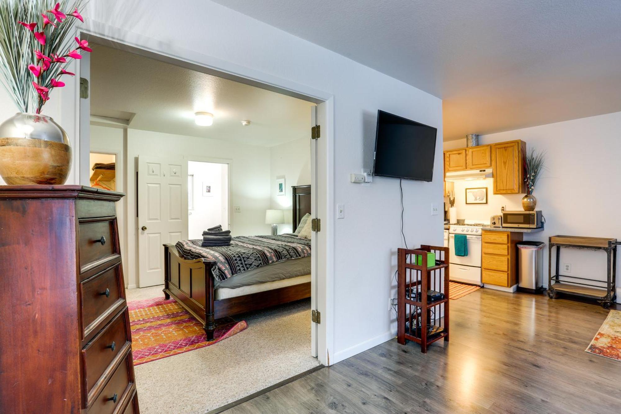 Waterfront Apt, Walk To Town And Coastal Trail! Anchorage Exterior photo